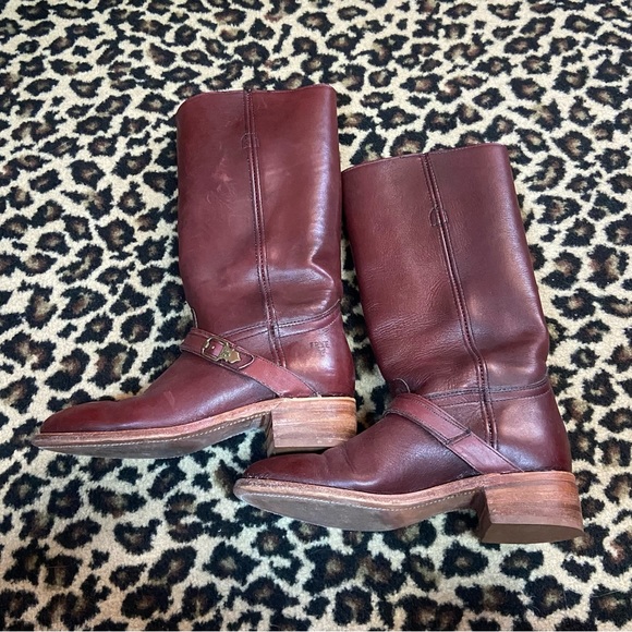 Frye tall women’s riding boots - Picture 2 of 4
